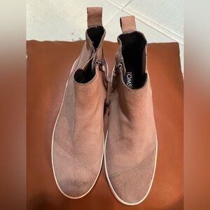 TOMS Suede Ankle Booties in Dusty Pink-Brown
